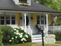 The River House B&B 