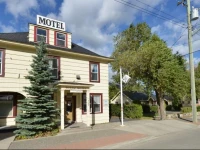 Totem Motel 