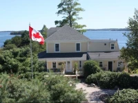 Bayview Pines Country Inn Apartments 