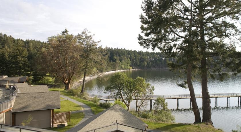 Mayne Island Resort 