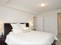 Downtown Mississauga Executive Suites SQ1 