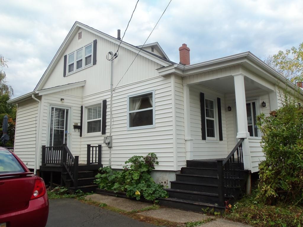 Moncton Fully Furnished Apartment 