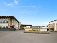 Days Inn - Montreal East 