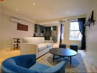 Six-Bedroom on Rue de Bullion 