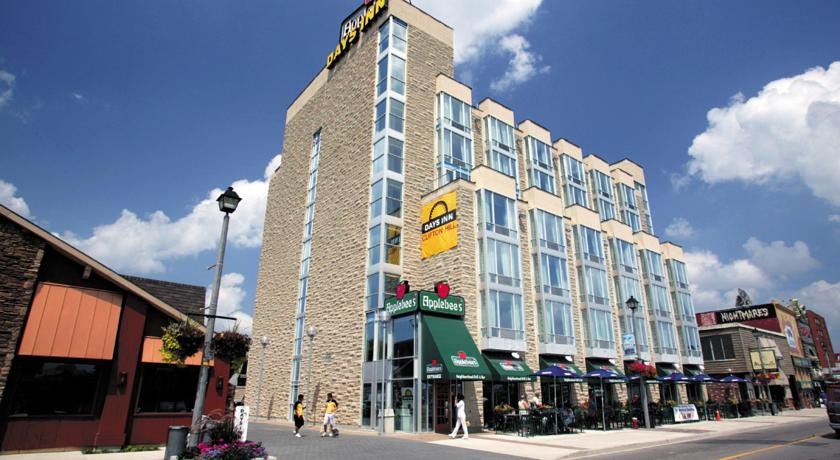 Days Inn- Niagara Falls, Clifton Hill Casino 