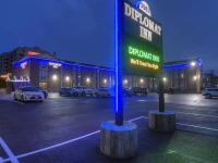 Diplomat Inn 