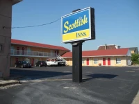 Scottish Inn Near the Falls and Casino 
