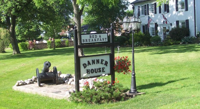 Danner House B&B 
