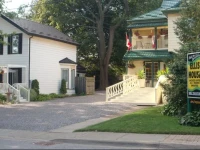 Ellis House Bed & Breakfast 