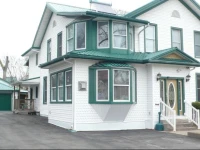 Niagaras Emerald Falls Bed & Breakfast 