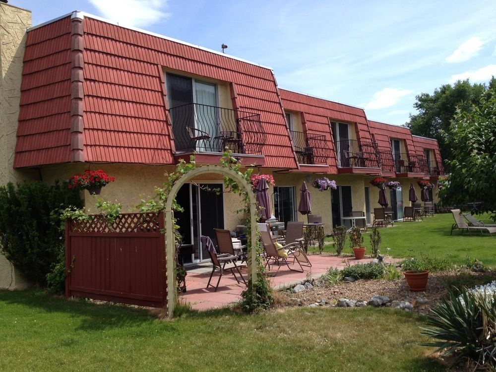 La Villa Motel 