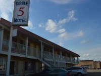 Circle 5 Motel 