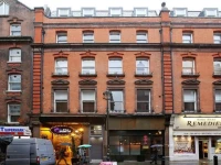 Play and Stay in the Heart of London 