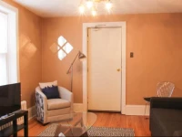 Three-Bedroom Apartment Daly Ave 