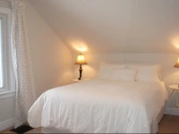 Wellington Village Apartment 