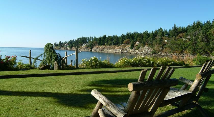 Pacific Shores Resort & Spa 