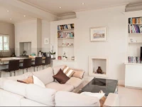 Two Bedroom House in Chelsea 