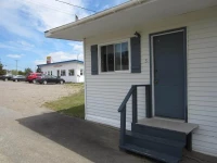 Bay Breeze Motel 