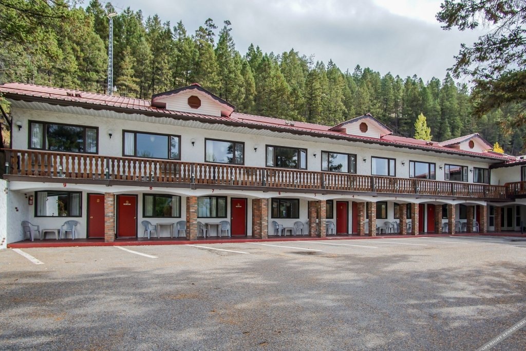 Gables Motel 