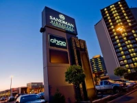 Sandman Signature Vancouver Airport Hotel & Resort 