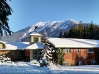 Mulvehill Creek Wilderness Inn and Wedding Chapel 