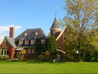 Chateau Murdock Gite 