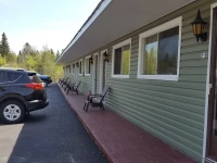 Greenside Motel 