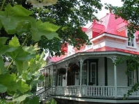 Gite Maison Chapleau Bed and Breakfast 