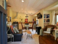 Casa Bella Guesthouse on Sechelt Inlet 
