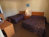 Lakeside Motor Inn 