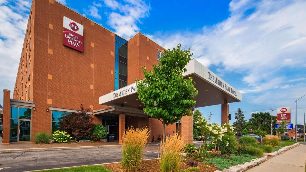 Best Western PLUS The Arden Park Hotel 