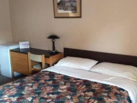 Parkwood Motor Inn 