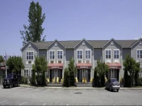Amsterdam Inn & Suites Sussex 
