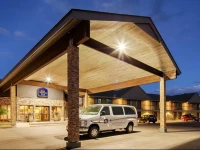 Best Western Plus NorWester Hotel & Conference Centre 