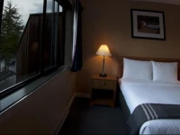 Marina West Motel 