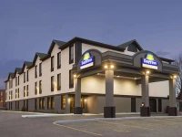Days Inn - Toronto East Lakeview 