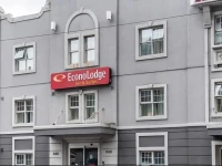 Econo Lodge Inn & Suites Downtown 