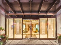 Sky Suites Yorkville 