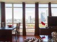 Veeds Private Suites - Blue-Jays Way 