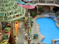Pacific Inn Resort & Conference Center 