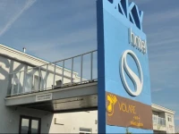 SKKY Hotel 