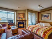 Town Plaza Suites by Golden Dreams 3*
