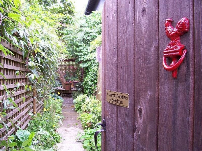Kitsilano Garden Suites 