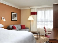 Four Points by Sheraton Waterloo - Kitchener Hotel & Suites 