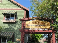 Across the Harbour Bed & Breakfast 