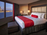 Best Western Plus Waterfront Hotel