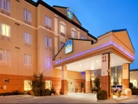 Best Western Plus Pembina Inn & Suites 
