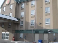 Super 8 Toronto North 