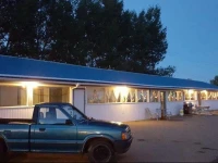 Raval Paradise Motel and RV Park 