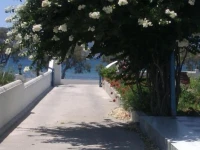 Moustakas Beach Cottage 